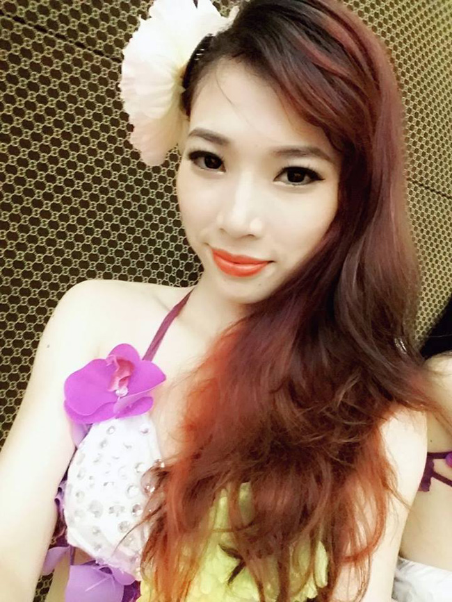 3 cô gái trên sân khấu Táo Quân đã nóng bỏng, ngoài đời còn bốc lửa hơn